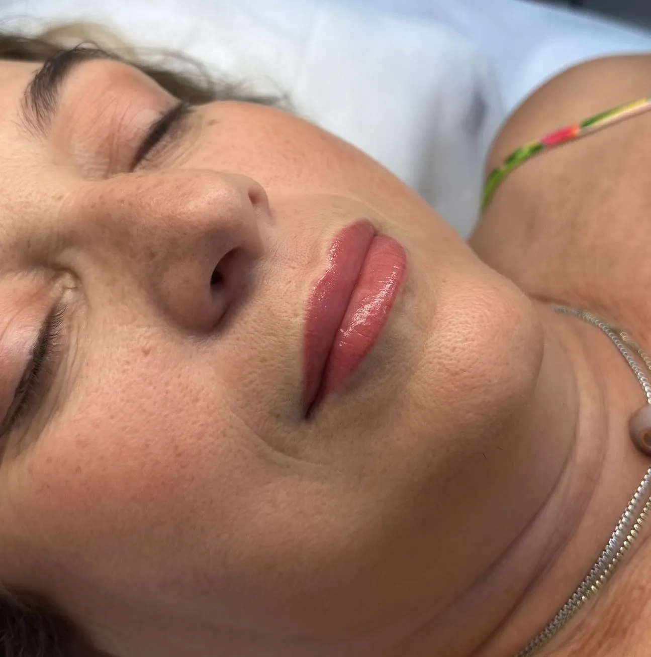 Salon Chloe | When Is Permanent Makeup Not the Right Choice? Medications That Thin the Skin or Blood