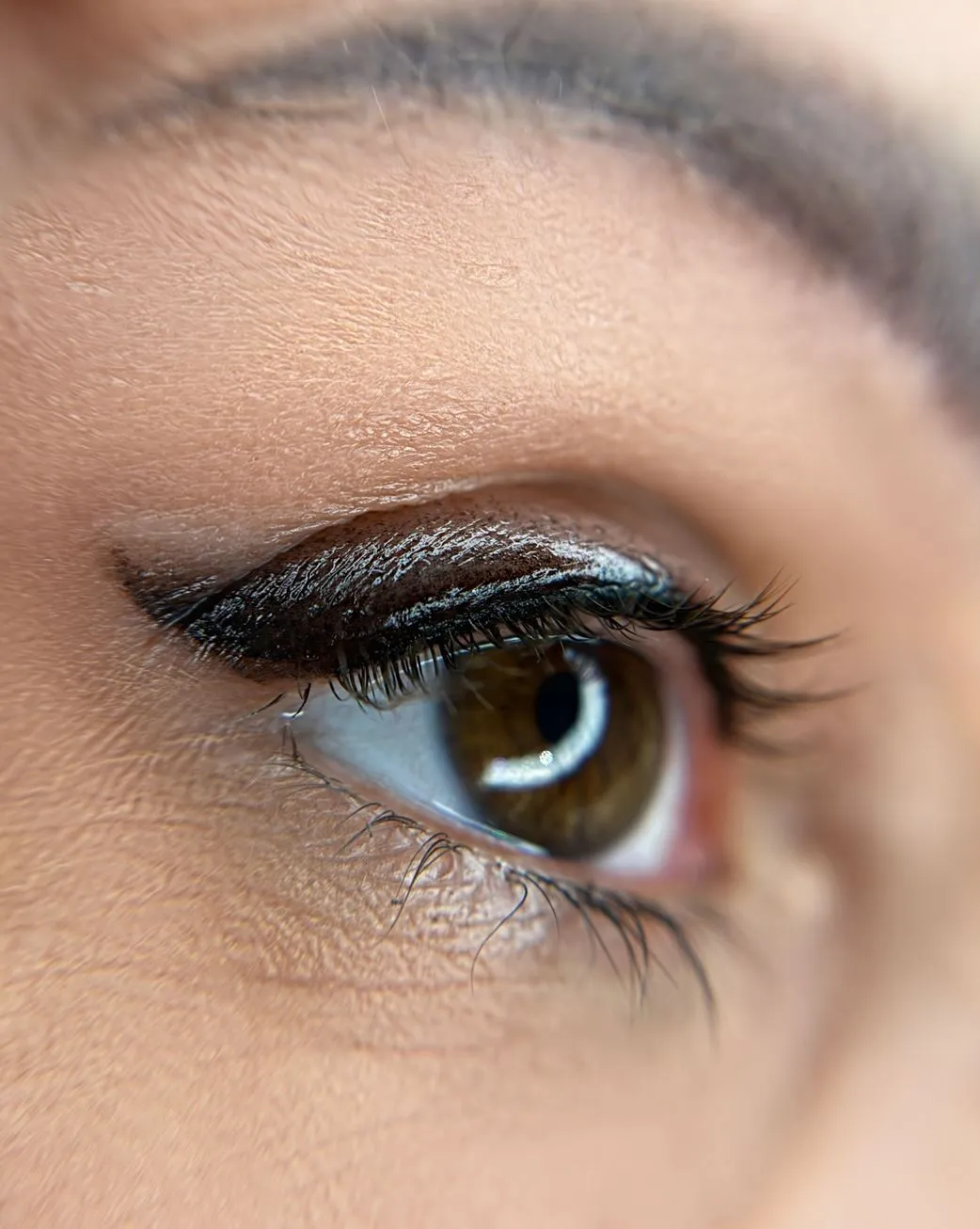 Salon Chloe | How Long Do Eyes Stay Swollen After Permanent Eyeliner? What Affects Healing — and How to Stay Ahead
