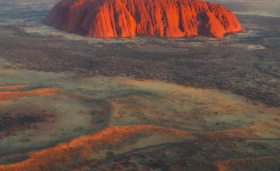 Salon Chloe | Discover Uluru: Your Complete Travel Guide to Australia's Iconic Red Centre