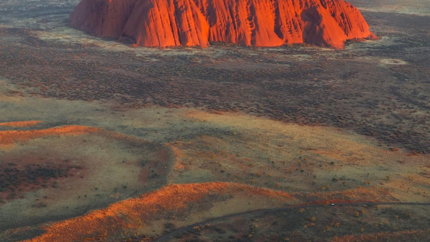 Salon Chloe | Discover Uluru: Your Complete Travel Guide to Australia's Iconic Red Centre Salon Chloe | Discover Uluru: Your Complete Travel Guide to Australia's Iconic Red Centre